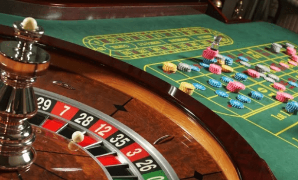 Microgaming казино игри, Слотове, Игри на маса, Джакпоти